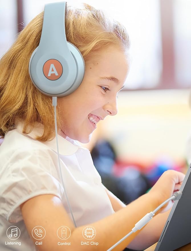 USB-C to 3.5mm Audio Headphone Adapter - Image 2
