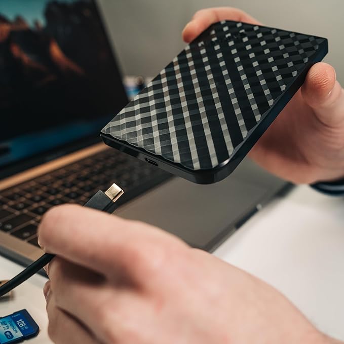 Verbatim 512GB Portable SSD External Hard Drive Store ‘n’ Go USB 3.2 Gen 1 - Image 3