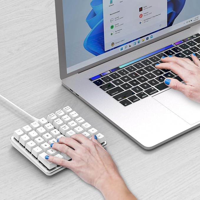 Left-Handed Mechanical Numeric Keypad, Hot-Swap LED Backlit Number Pad - Image 5