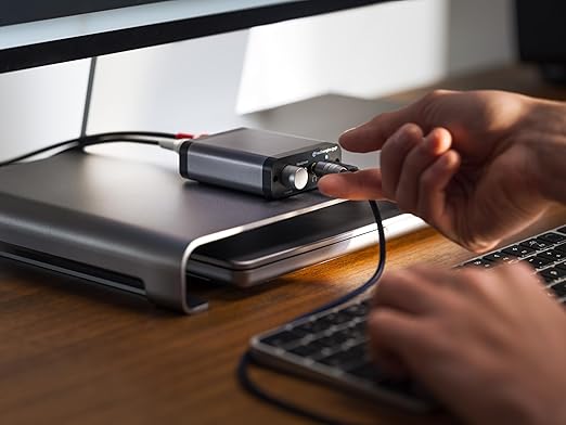 Audioengine D1P 32 Bit Portable Headphone Amplifier - Image 2