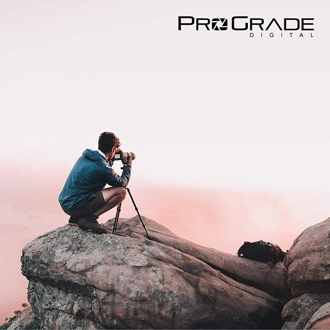 CFexpress Type B and SD UHS-II Dual-Slot Memory Card Reader by ProGrade Digital - Image 4