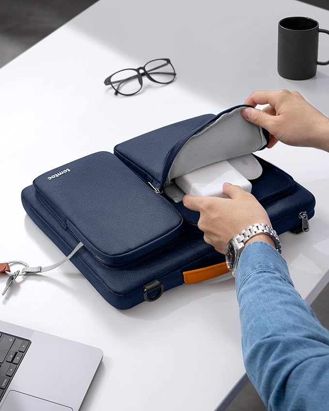 tomtoc 360° Protective Laptop Shoulder Bag - Image 8